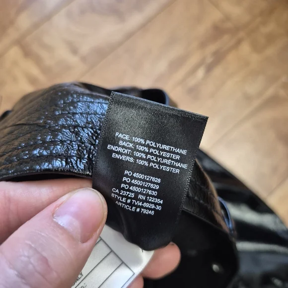 NWT Wilfred Aritzia Women's Edgy 'Funk' Black Faux Leather Pant Size 4 - Picture 7 of 8